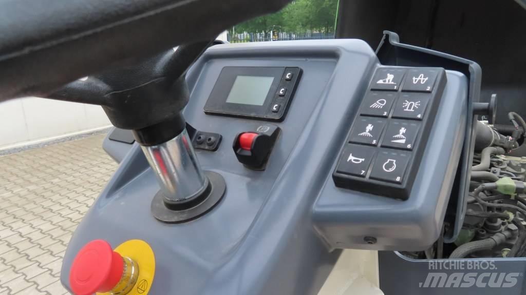 Dynapac CC1200 VI Двойни барабанни ролки
