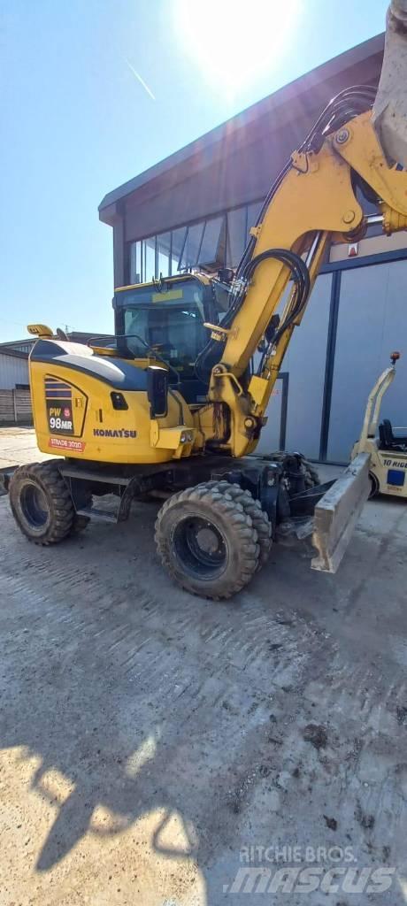 Komatsu PW98 MR-11 Колесни екскаватори