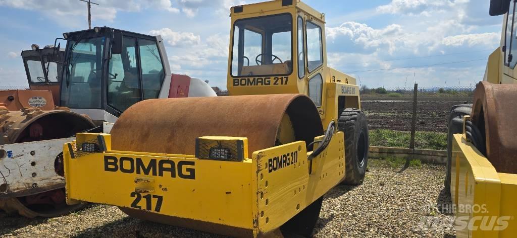 Bomag BW 217 D Еднобарабанни ролки
