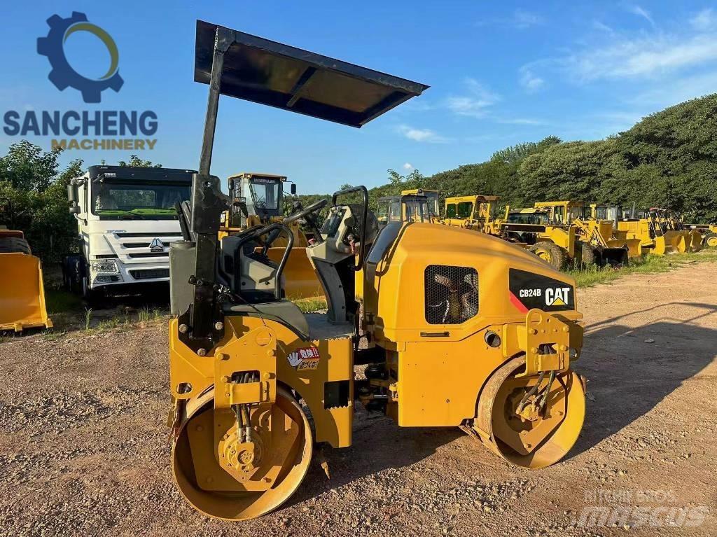 CAT CB24B Двойни барабанни ролки

