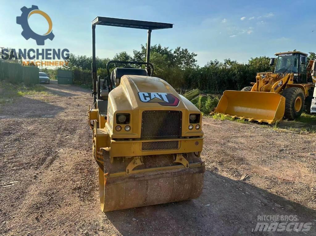 CAT CB24B Двойни барабанни ролки
