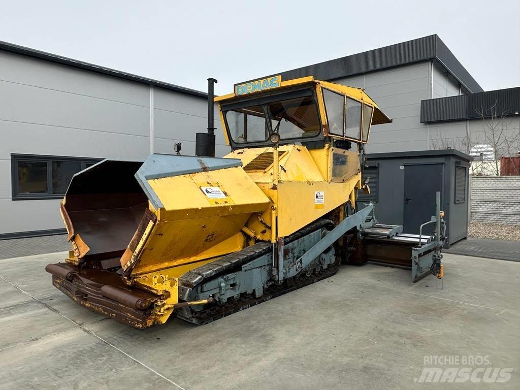 Demag DF 140 C Машини за асфалт