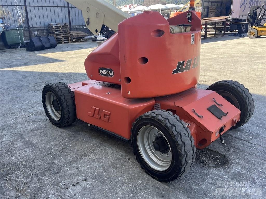JLG E450 AJ Съчленени стрелови подемници