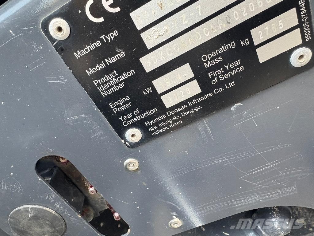 Doosan DX 27 Z Мини екскаватори < 7 т