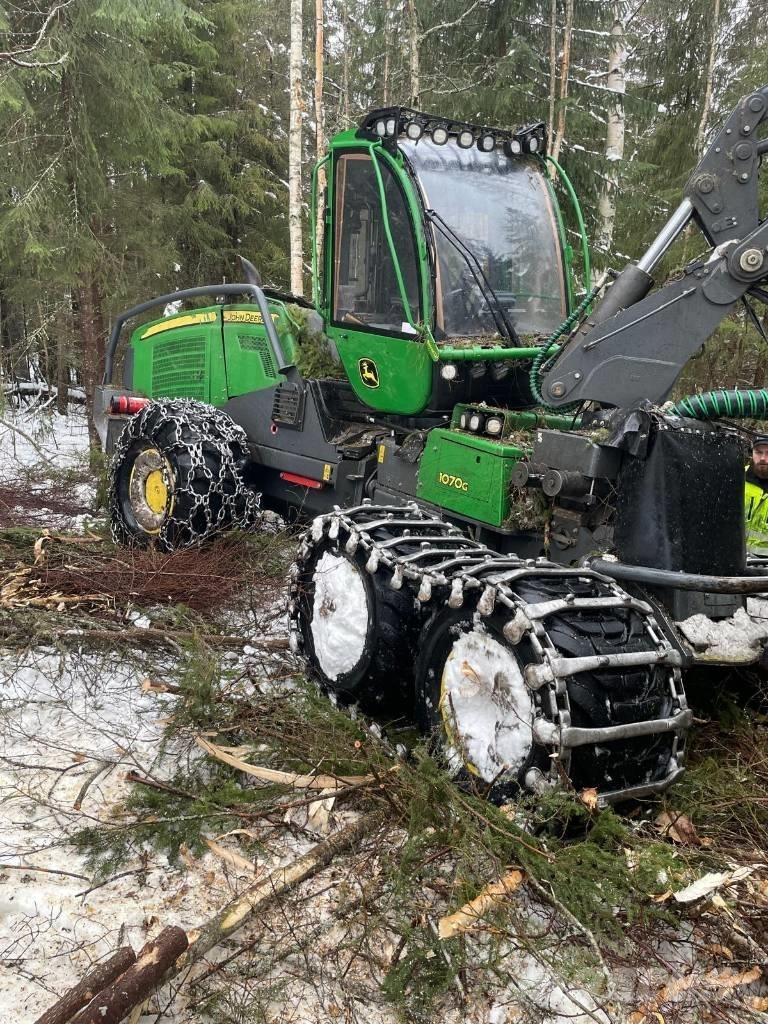John Deere 1070 G Харвестери