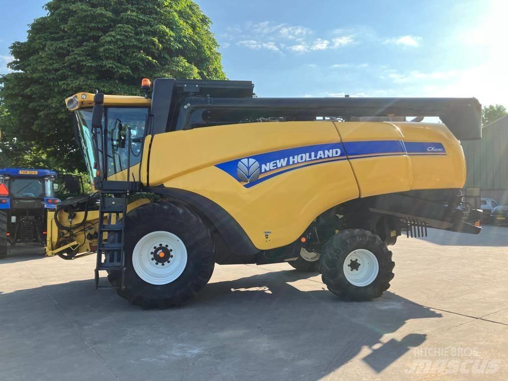 New Holland CX 6090 Комбайни