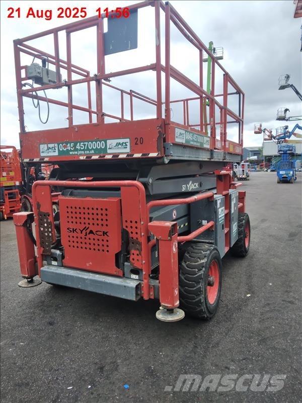 SkyJack SJ 8841 RT Ножични работни платформи