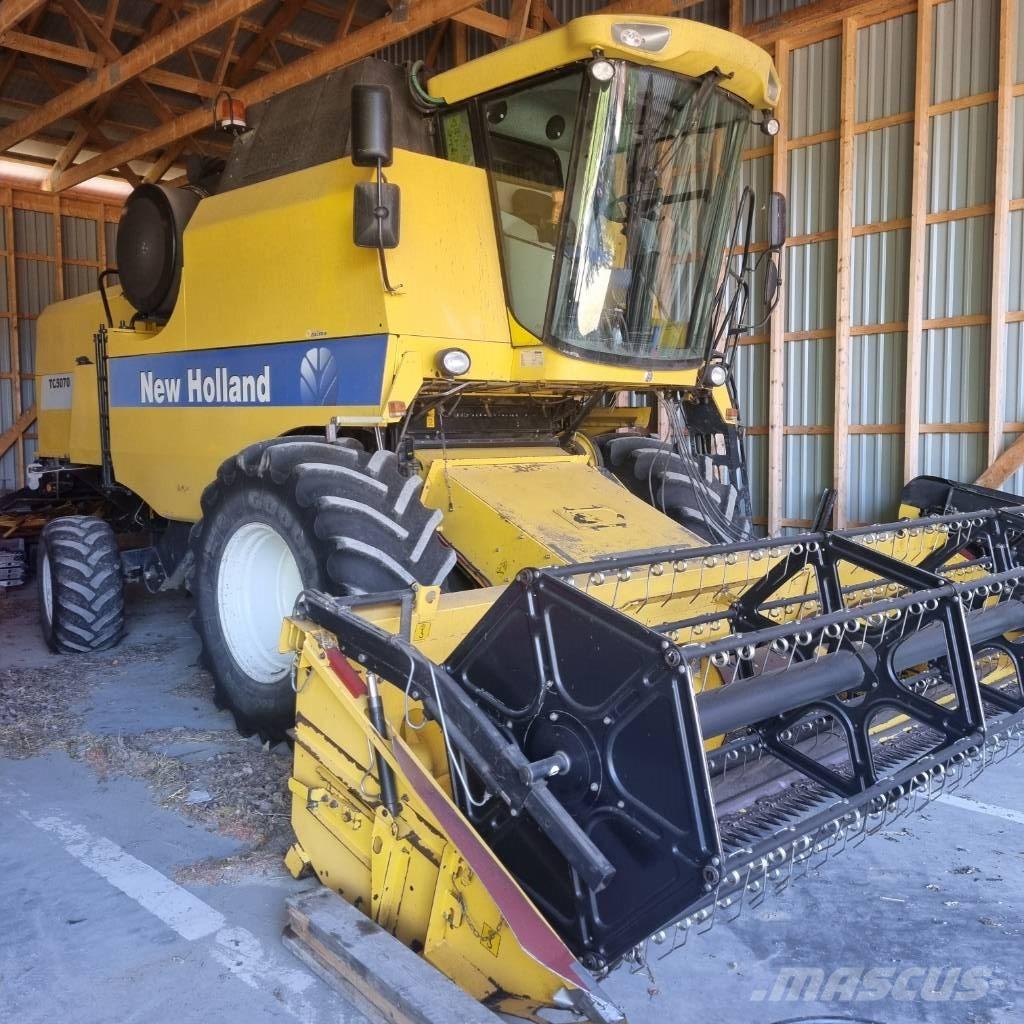 New Holland TC 5070 Комбайни