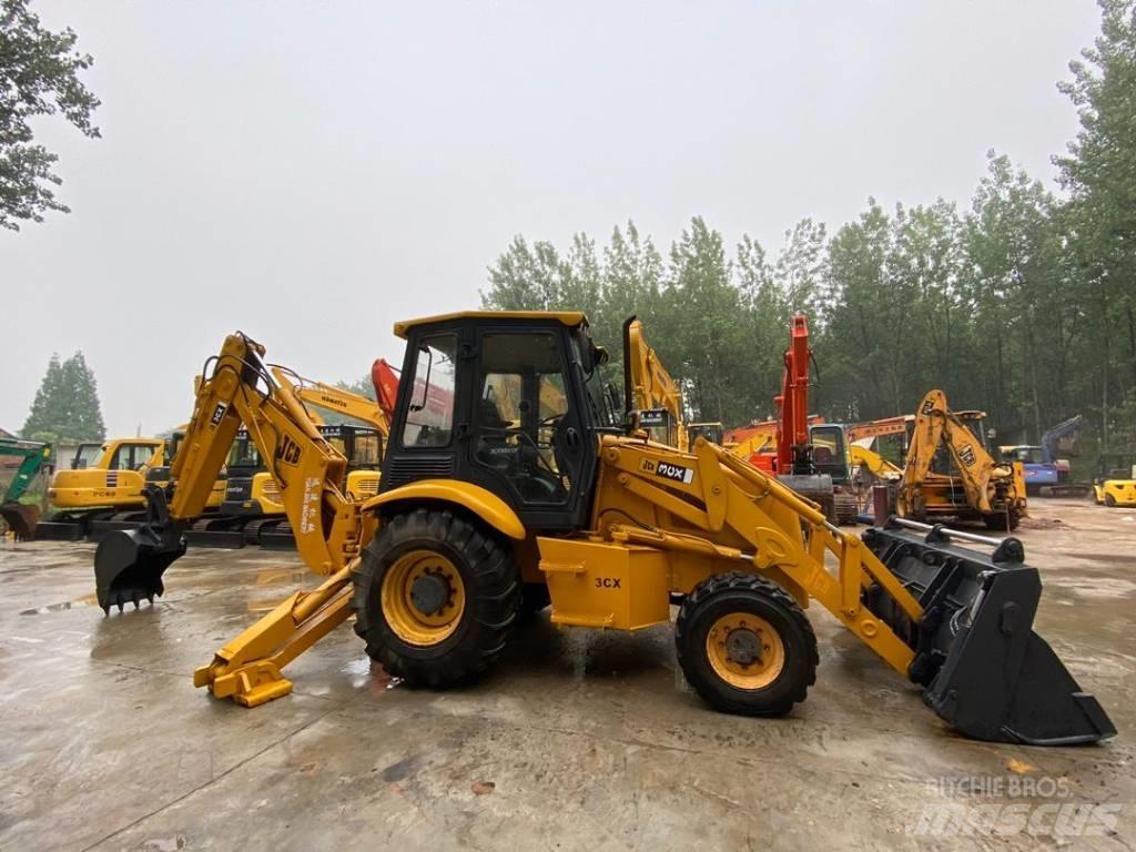 JCB 3 CX Товарач със заден ексватор