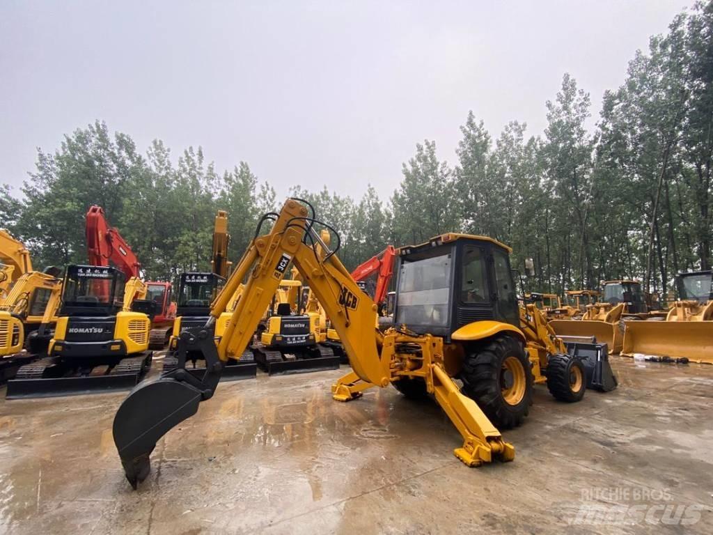 JCB 3 CX Товарач със заден ексватор