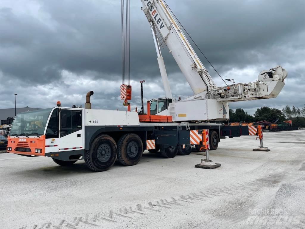 Demag AC 300 Всъдеходни кранове