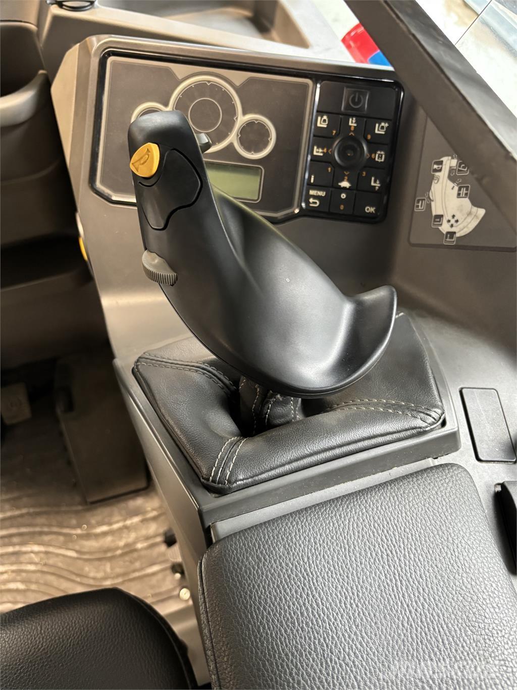 Atlet UHD200 Ретрак/ Високоповдигач с изместване на вилката напред