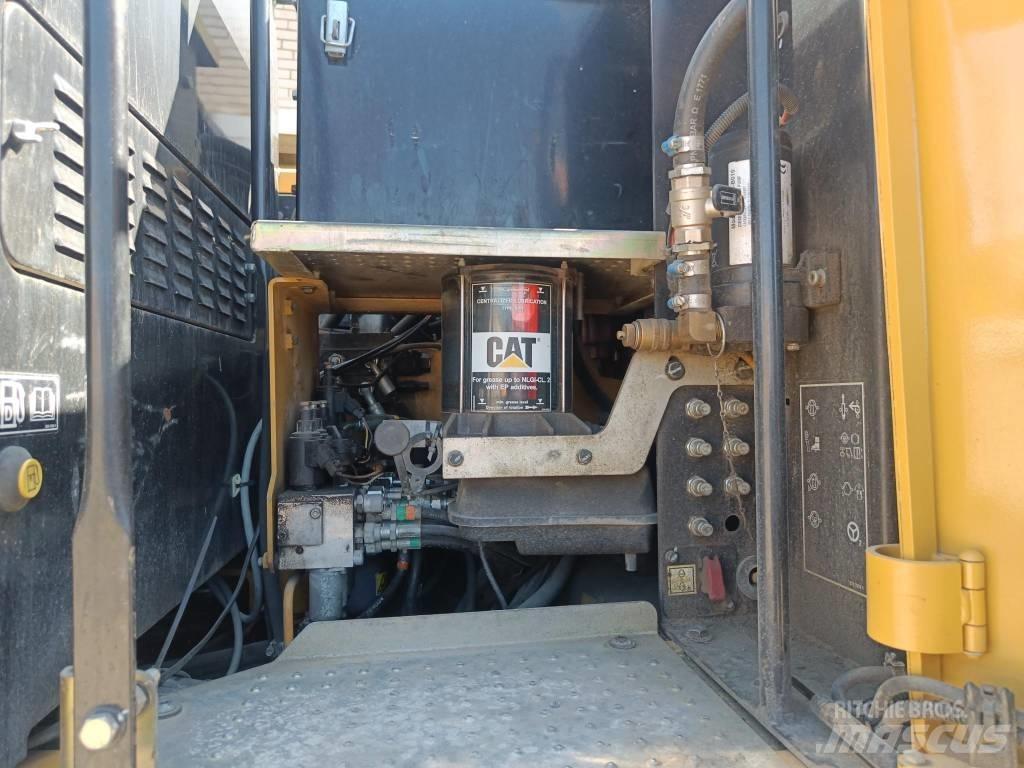 CAT M 315 D Колесни екскаватори