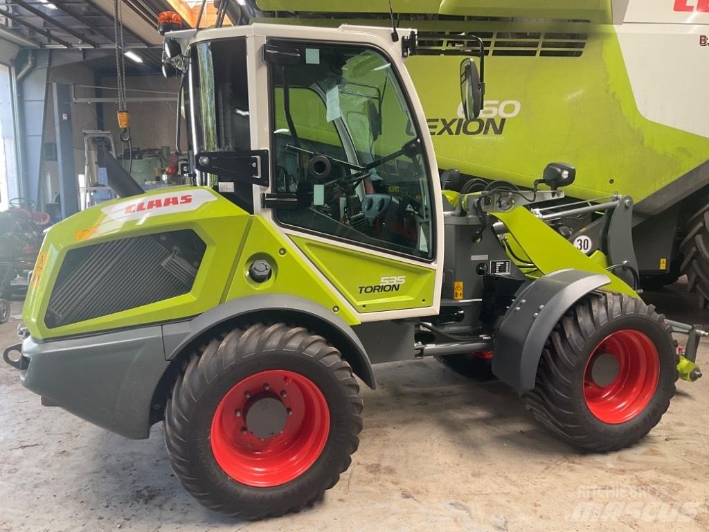 CLAAS Torion 535 Колесни товарачи