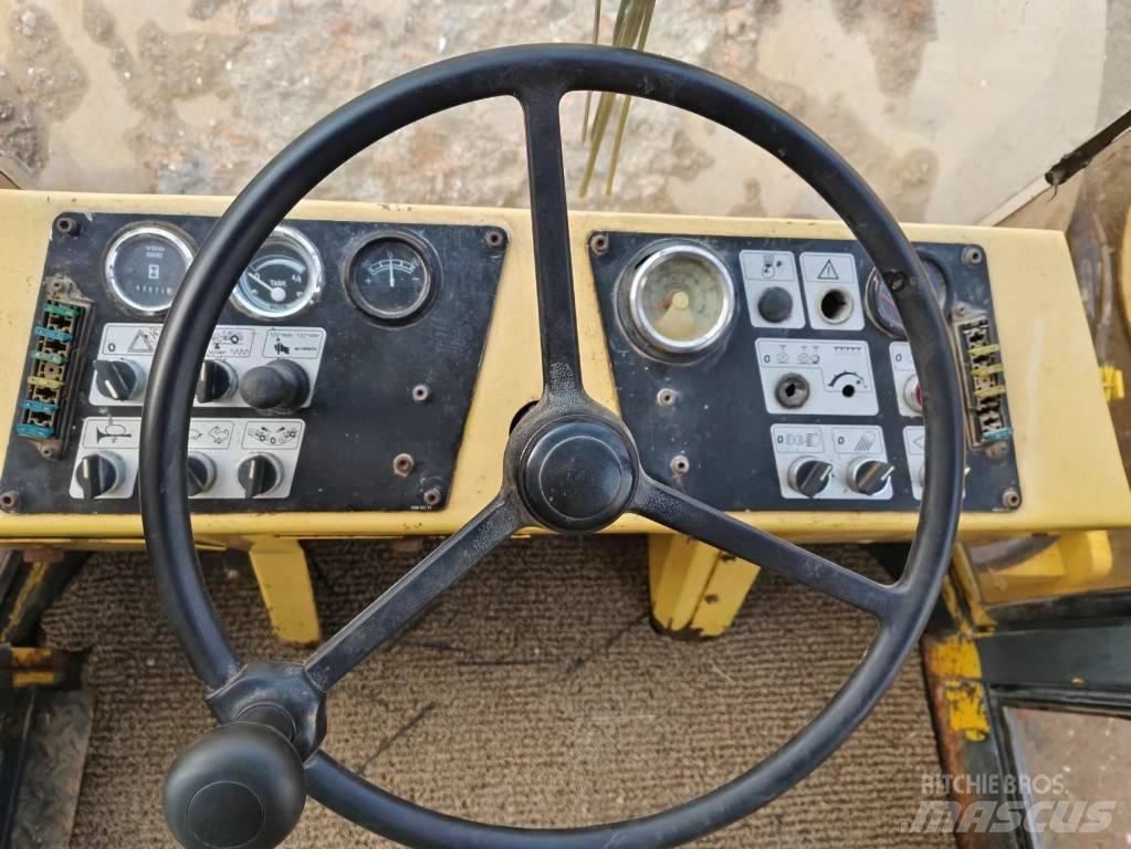 Bomag BW 217 Еднобарабанни ролки

