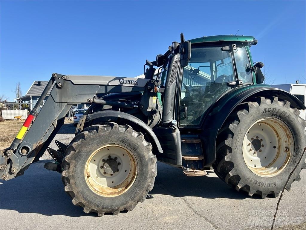 Valtra N 174 VERSU Трактори