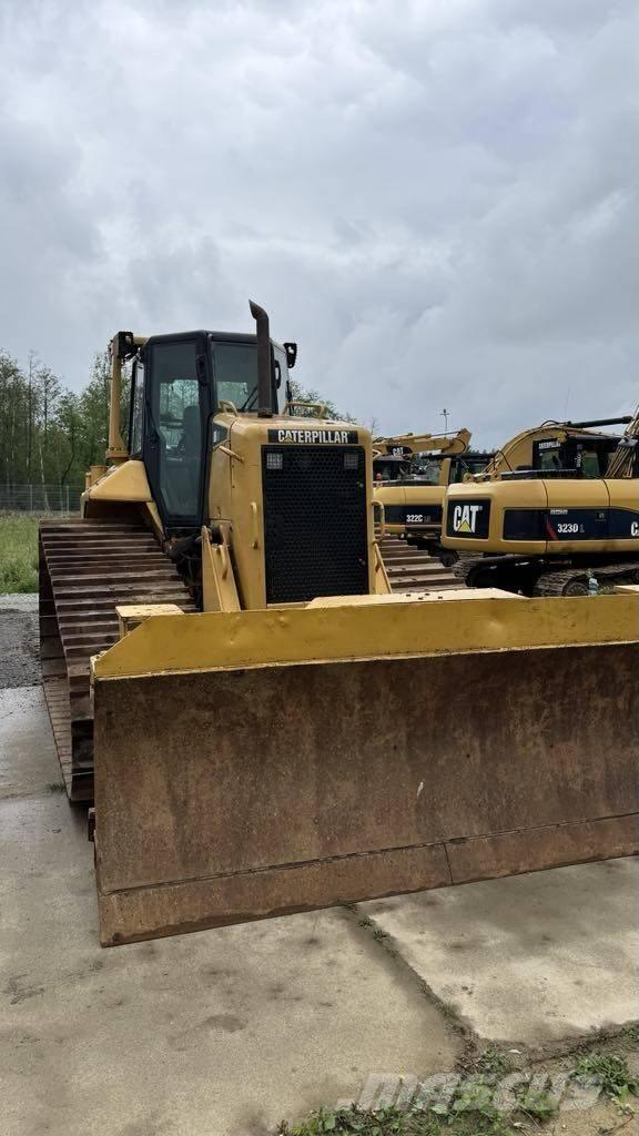 CAT D 6 N LGP Верижни булдозери
