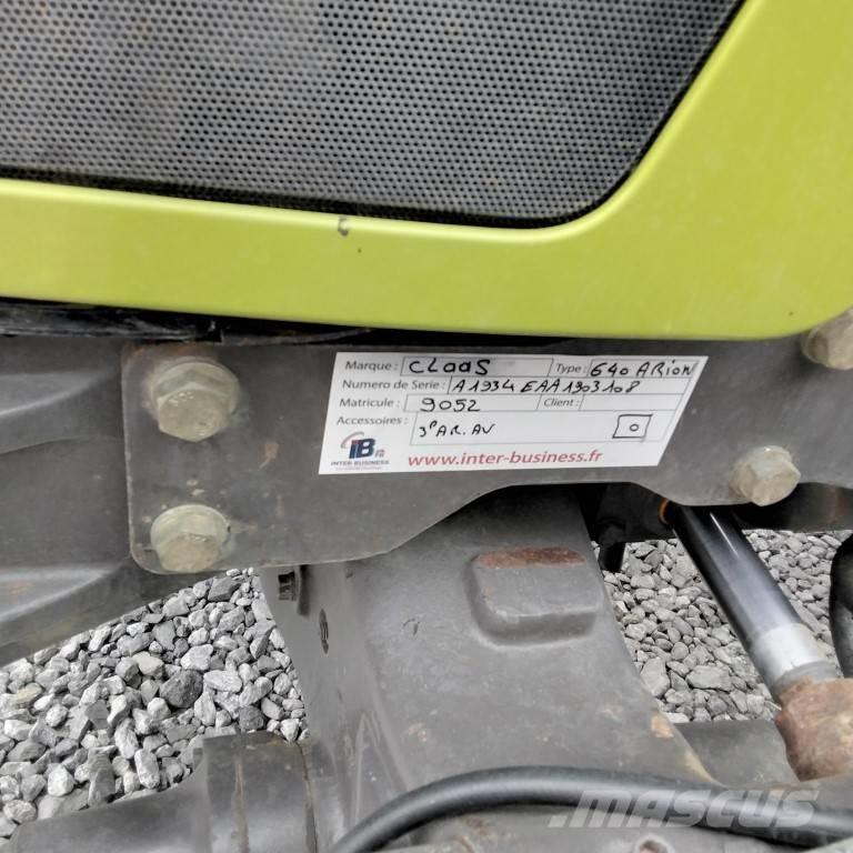 CLAAS 640 ARION Трактори
