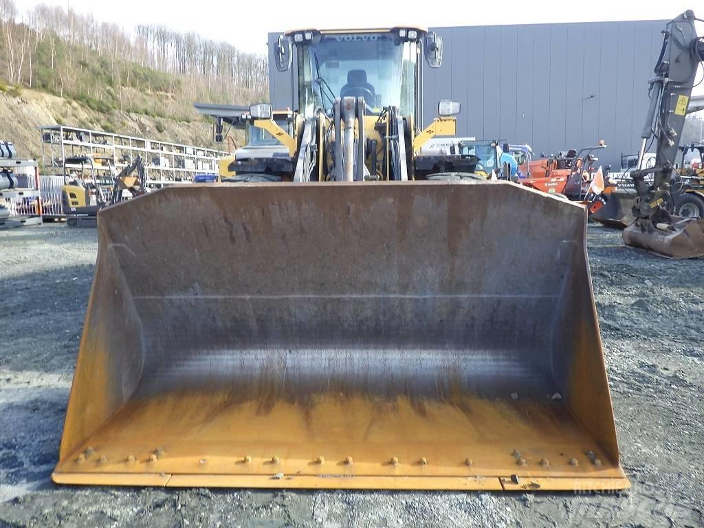 Volvo L 110 H Колесни товарачи