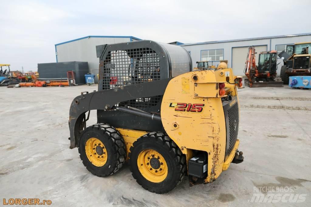 New Holland L 215 Мини товарачи
