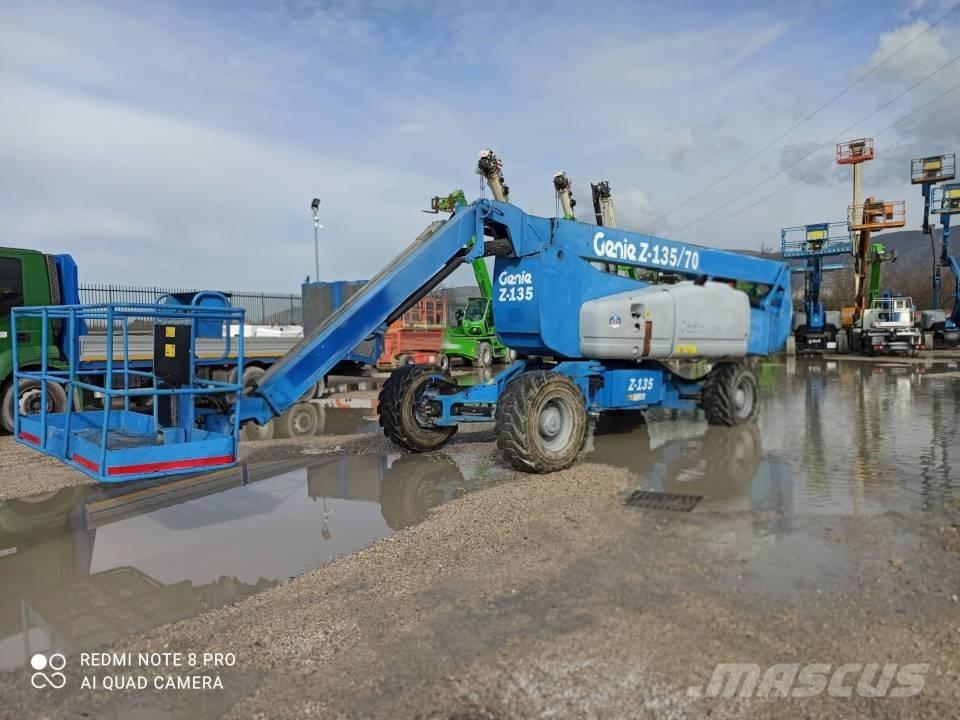 Genie Z 135/70 Съчленени стрелови подемници