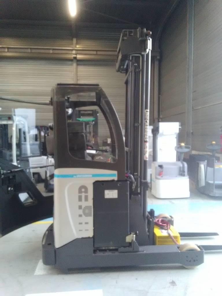 UniCarriers UMS 160 Ретрак/ Високоповдигач с изместване на вилката напред