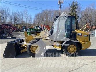 CAT 906M Колесни товарачи