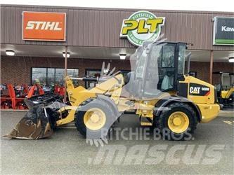 CAT 908M Колесни товарачи