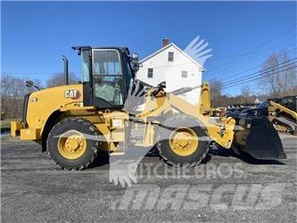 CAT 910 Колесни товарачи
