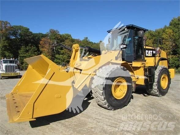 CAT 966K Колесни товарачи