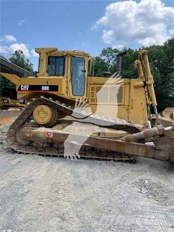 CAT D8N Верижни булдозери
