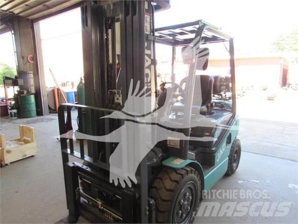 JAC CPQYD30 Дизелови камиони