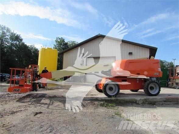 JLG 600S Телескопични повдигачи
