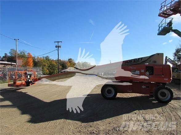 JLG 800S Телескопични повдигачи
