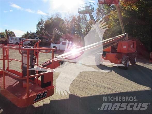 JLG 800S Телескопични повдигачи
