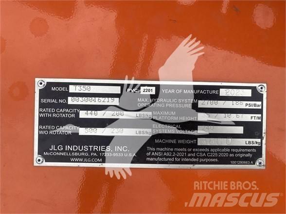 JLG T350 Моторизирани платформи с ремарке