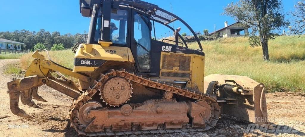 CAT D 6 N Верижни булдозери
