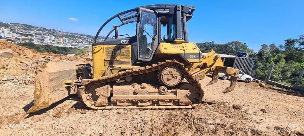 CAT D 6 N Верижни булдозери
