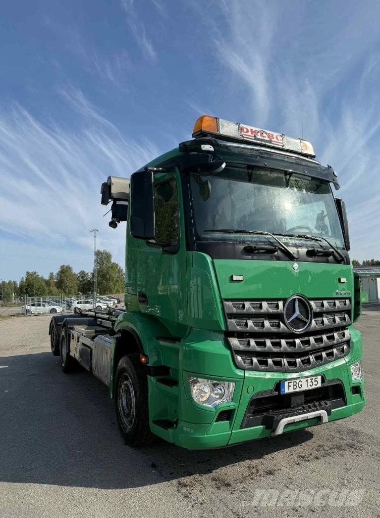 Mercedes-Benz Actros Камиони с кран с кука
