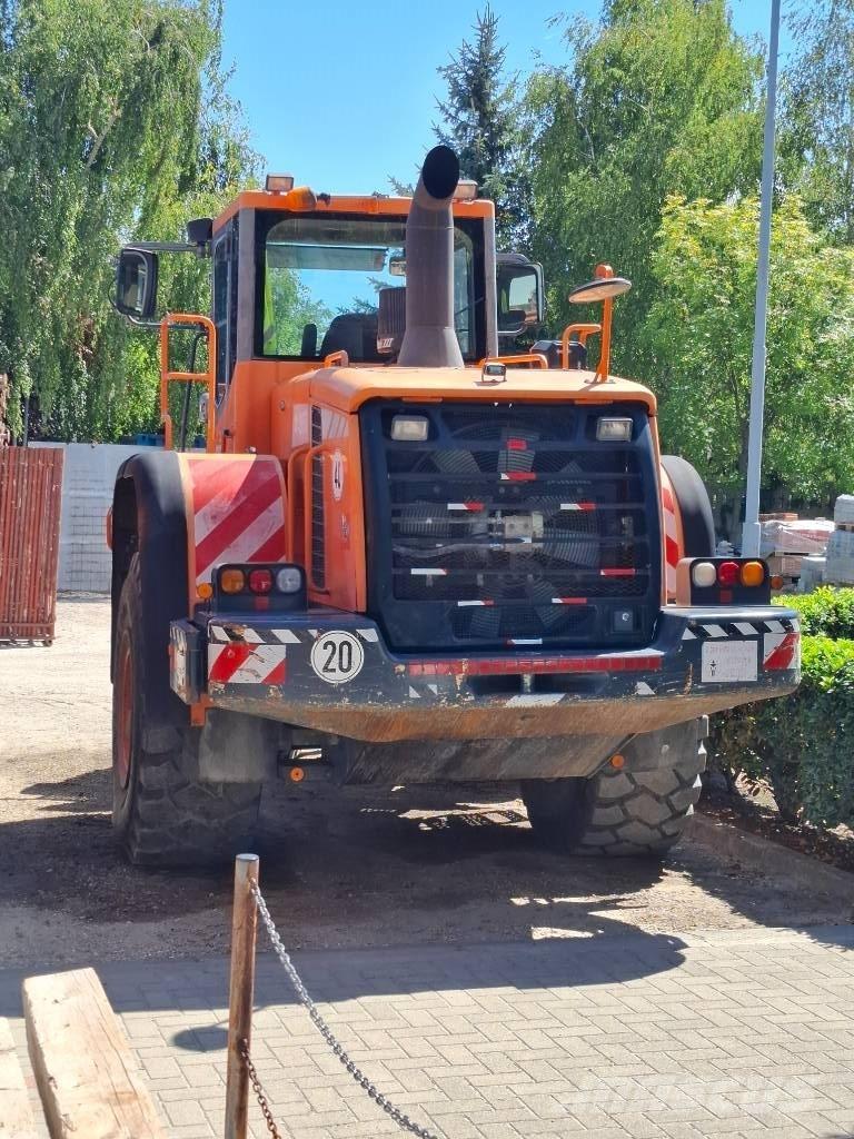 Doosan DL 350 Товарач със заден ексватор