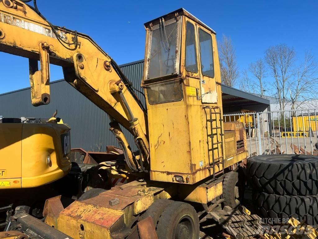 Liebherr 7951 Колесни екскаватори
