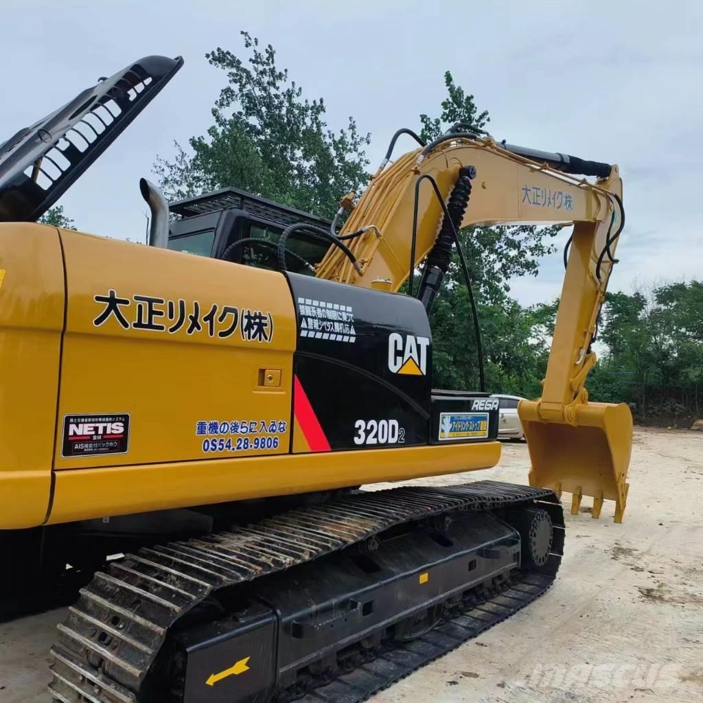 CAT 320 D 2 Средни екскаватори 7т - 12т