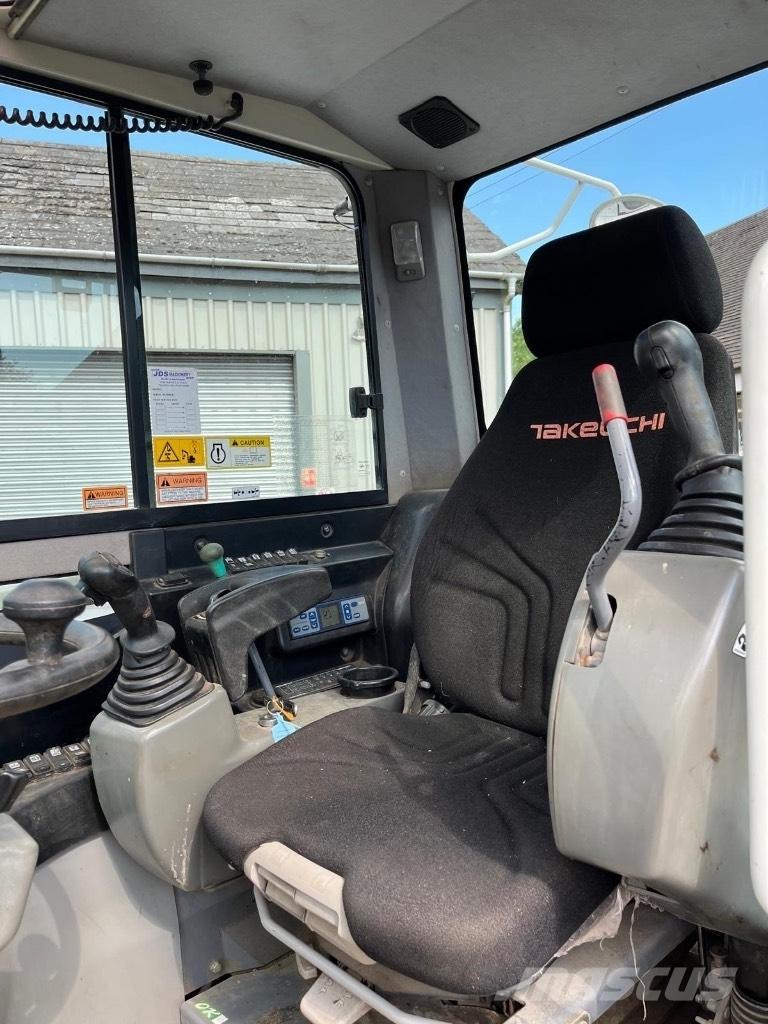 Takeuchi TB295W Колесни екскаватори