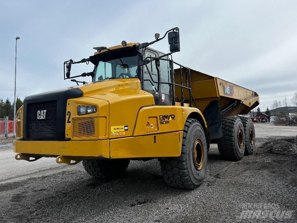 CAT 745 Дъмпери/моторни превозни средства