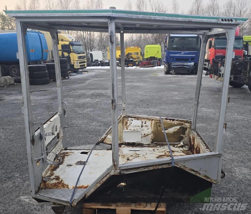 Huddig 960 Товарач със заден ексватор