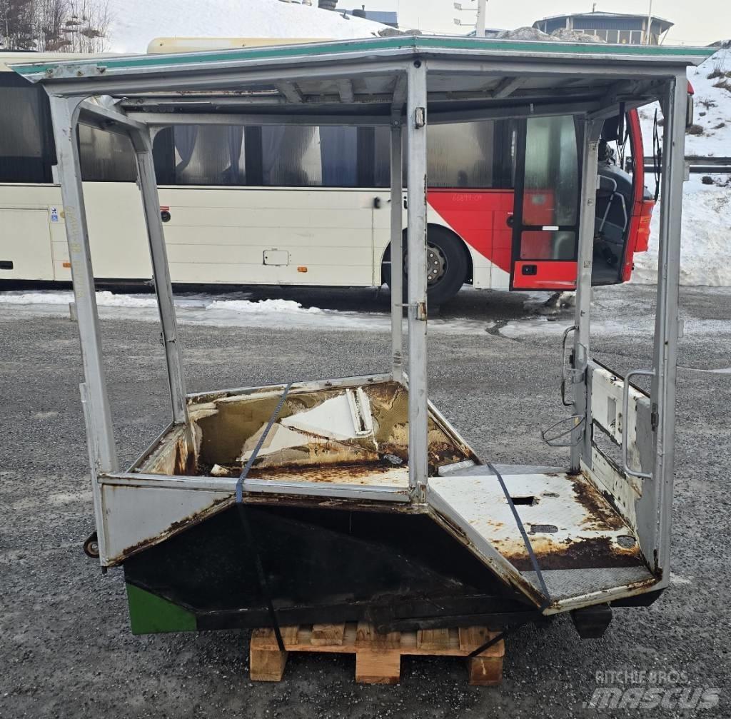 Huddig 960 Товарач със заден ексватор