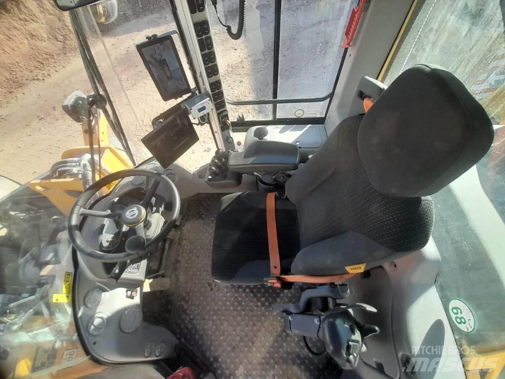 Volvo L 120 H Колесни товарачи