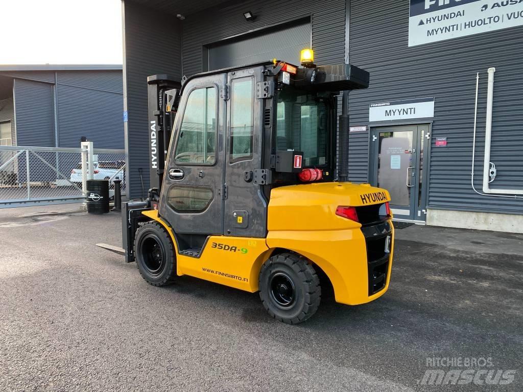 Hyundai 35DA-9 Дизелови камиони