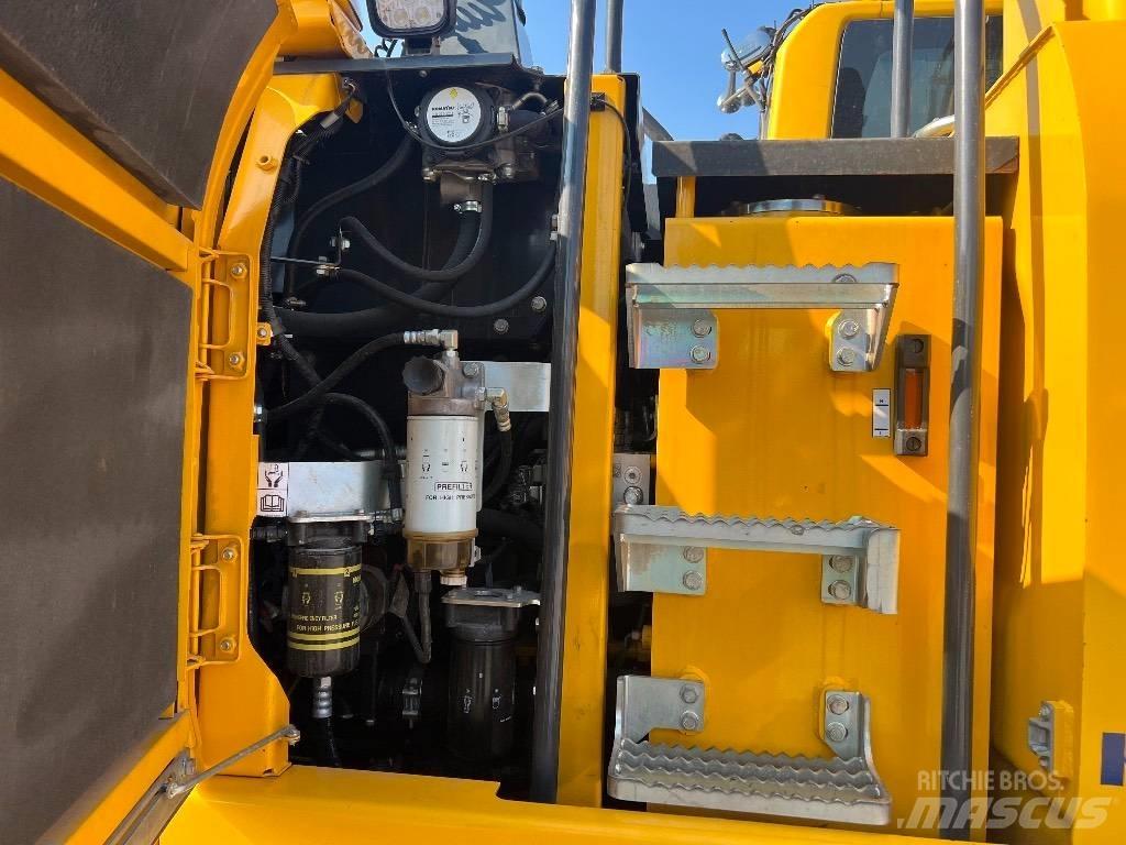 Komatsu PW 148-10 Колесни екскаватори