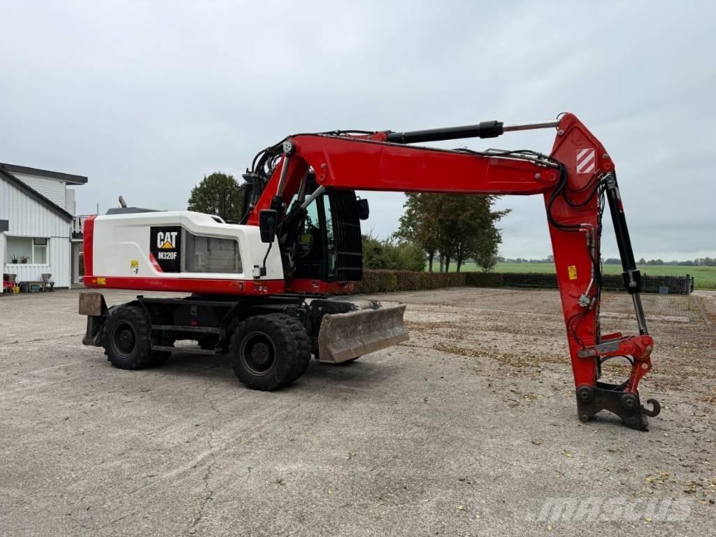 CAT M320F Колесни екскаватори